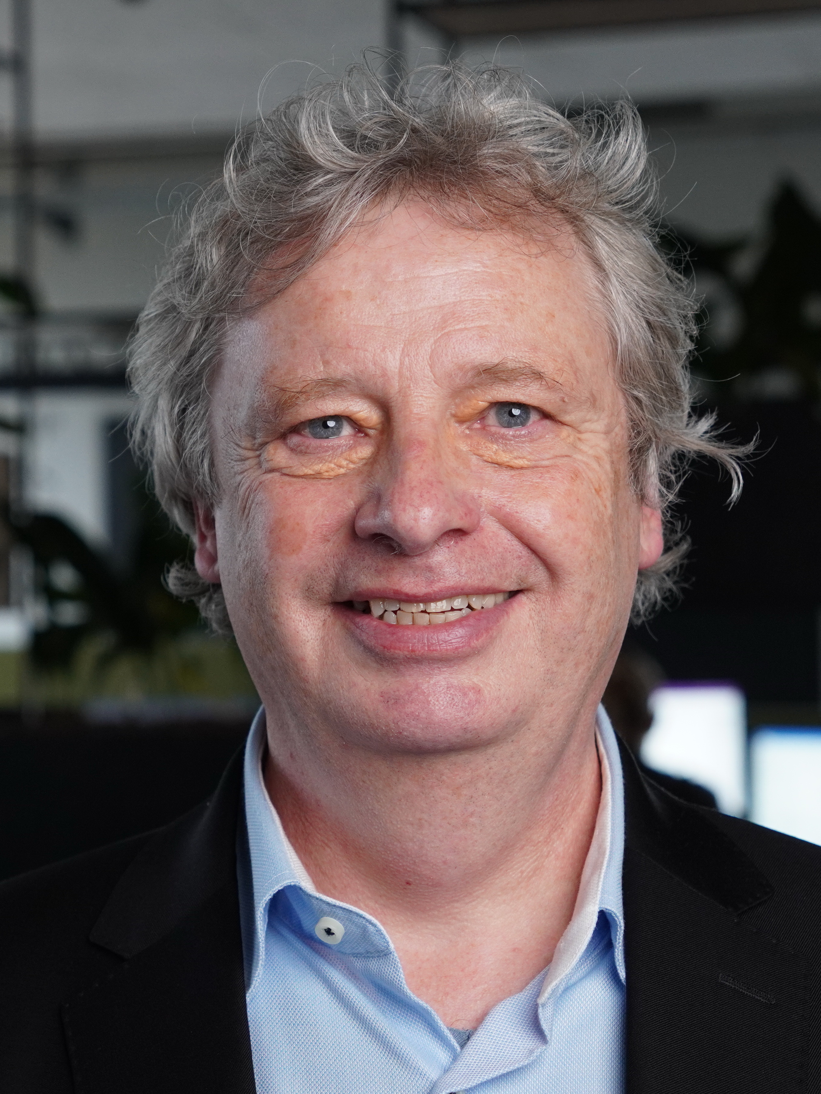 Speaker: Stefan Rabe