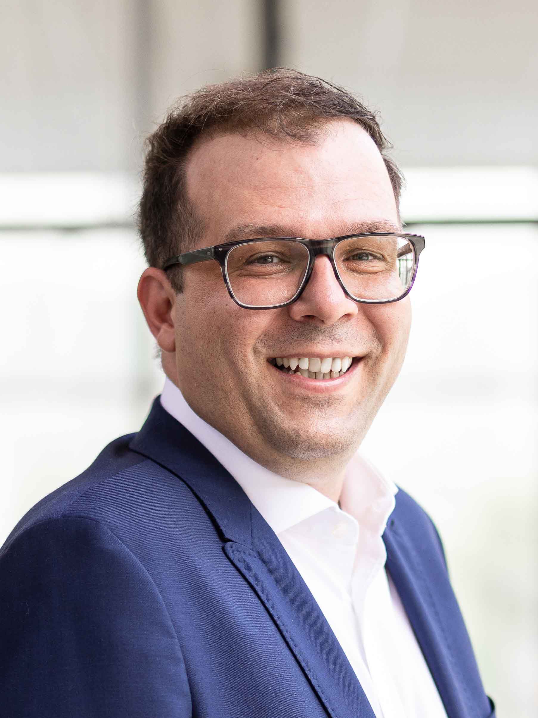 Speaker: Michael Ringbauer